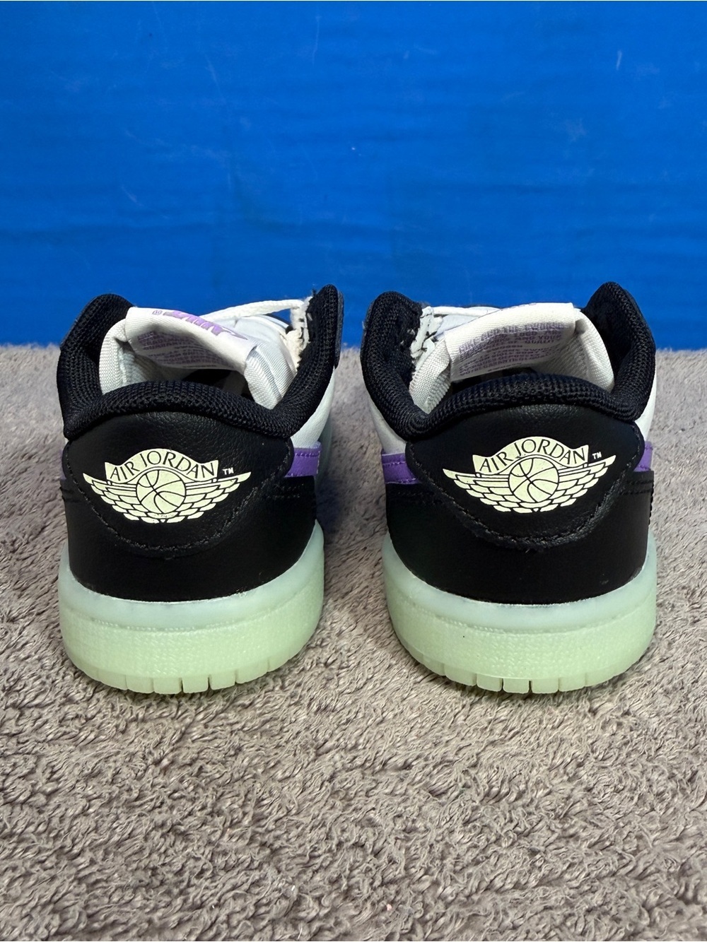 Jordan 1 low retro td
Black raspberry
Brand new - Picture 4 of 6